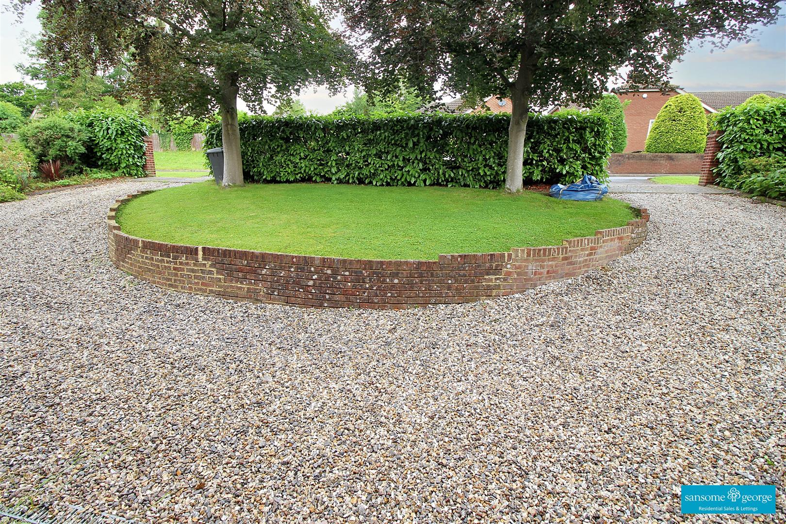 Fairway Avenue, Tilehurst, Reading